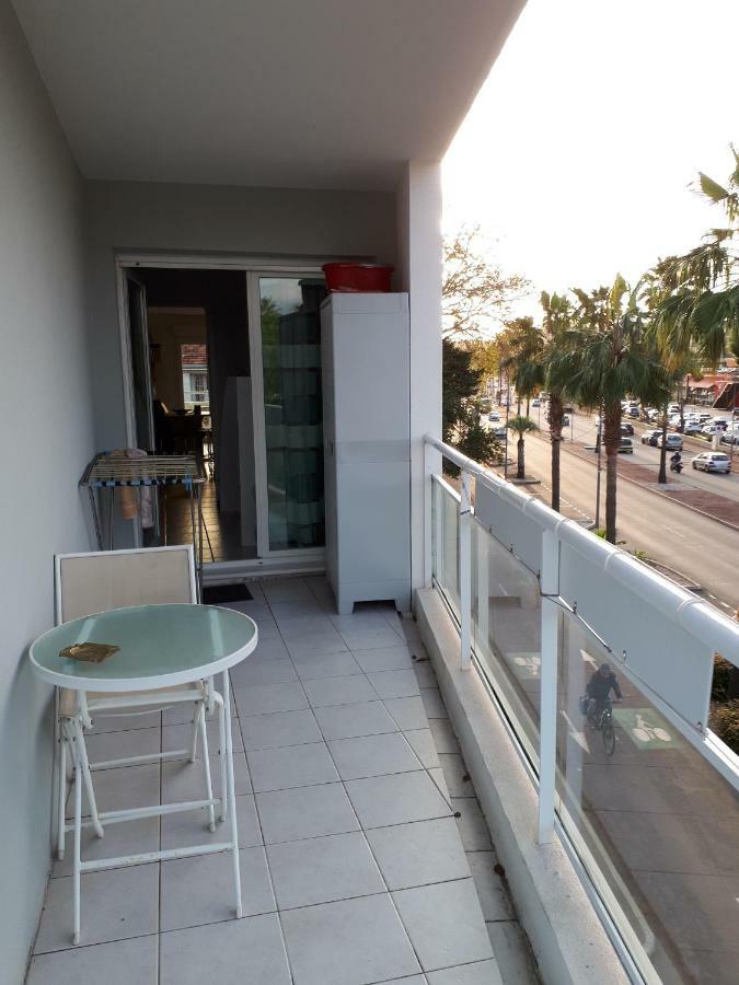 F2 Immeuble Les Pieds Dans L'Eau Apartment วิลล์เนิฟ-ลูเบ ภายนอก รูปภาพ