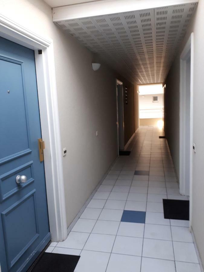 F2 Immeuble Les Pieds Dans L'Eau Apartment วิลล์เนิฟ-ลูเบ ภายนอก รูปภาพ